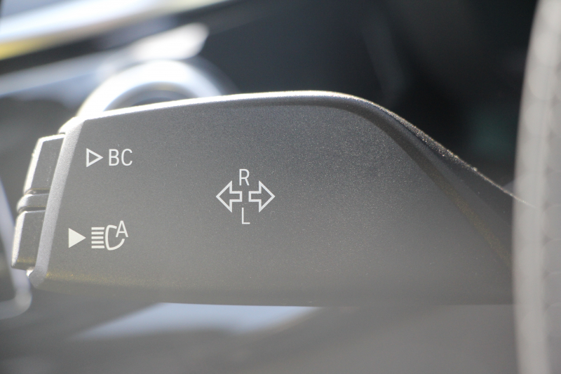 BMW 5シリーズ 523i Mｽﾎﾟｰﾂ ﾊｲﾗｲﾝ ｻﾝﾙｰﾌ 全席ﾋｰﾀｰ黒革 HUD ｼﾞｪｽﾁｬｰｺﾝﾄﾛｰﾙ ﾜｲﾔﾚｽ充電 追従ACC ｽﾃｱﾘﾝｸﾞｻﾎﾟｰﾄ ﾀｯﾁ画面HDDﾅﾋﾞTV LEDﾍｯﾄﾞﾗｲﾄ ｵｰﾄﾊｲﾋﾞｰﾑ 360度ｶﾒﾗ 19AW 電動ﾄﾗﾝｸ 専用ｴｱﾛ ﾊﾟﾄﾞﾙｼﾌﾄ 2年保証