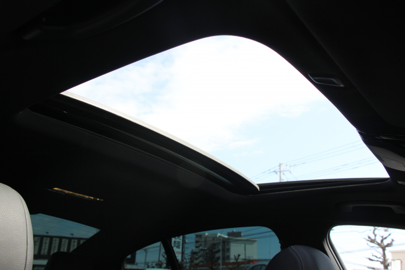 BMW 5シリーズ 523i Mｽﾎﾟｰﾂ ﾊｲﾗｲﾝ ｻﾝﾙｰﾌ 全席ﾋｰﾀｰ黒革 HUD ｼﾞｪｽﾁｬｰｺﾝﾄﾛｰﾙ ﾜｲﾔﾚｽ充電 追従ACC ｽﾃｱﾘﾝｸﾞｻﾎﾟｰﾄ ﾀｯﾁ画面HDDﾅﾋﾞTV LEDﾍｯﾄﾞﾗｲﾄ ｵｰﾄﾊｲﾋﾞｰﾑ 360度ｶﾒﾗ 19AW 電動ﾄﾗﾝｸ 専用ｴｱﾛ ﾊﾟﾄﾞﾙｼﾌﾄ 2年保証