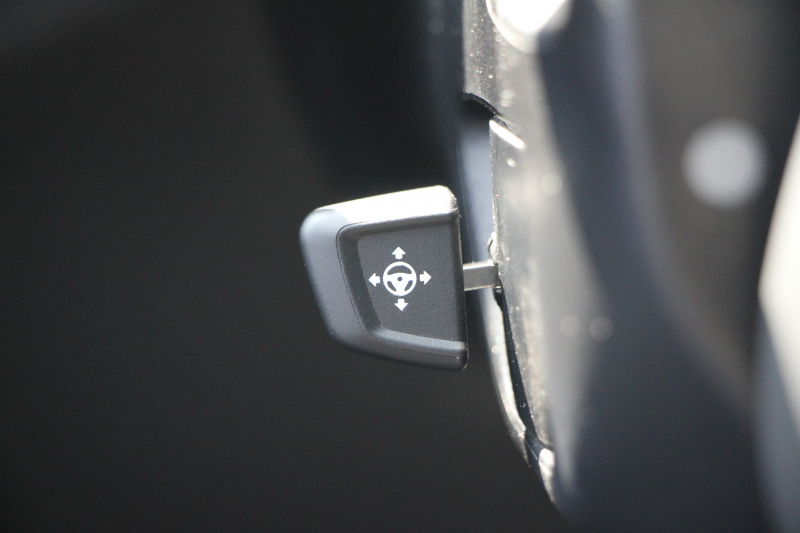 BMW 5シリーズ 523i Mｽﾎﾟｰﾂ ﾊｲﾗｲﾝ ｻﾝﾙｰﾌ 全席ﾋｰﾀｰ黒革 HUD ｼﾞｪｽﾁｬｰｺﾝﾄﾛｰﾙ ﾜｲﾔﾚｽ充電 追従ACC ｽﾃｱﾘﾝｸﾞｻﾎﾟｰﾄ ﾀｯﾁ画面HDDﾅﾋﾞTV LEDﾍｯﾄﾞﾗｲﾄ ｵｰﾄﾊｲﾋﾞｰﾑ 360度ｶﾒﾗ 19AW 電動ﾄﾗﾝｸ 専用ｴｱﾛ ﾊﾟﾄﾞﾙｼﾌﾄ 2年保証