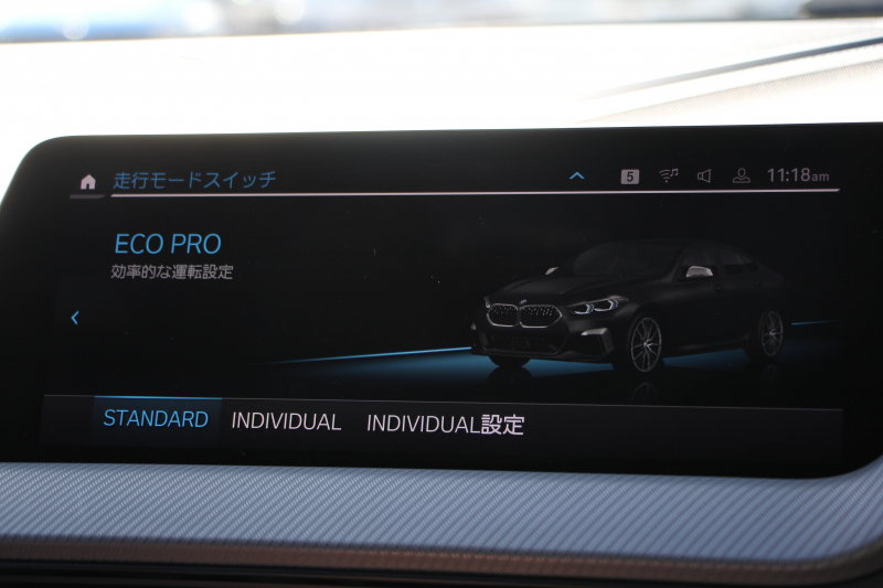 BMW 2シリーズ M235i Xdrive ｸﾞﾗﾝｸｰﾍﾟﾃﾞﾋﾞｭｰ&ｾﾚｸﾄP 306馬力 4WD ｼｰﾄﾋｰﾀｰ Mｽﾎﾟｰﾂｼｰﾄ Mｼｰﾄﾍﾞﾙﾄ ｱﾀﾞﾌﾟﾃｨﾌﾞｻｽ 追従ACC LEDﾍｯﾄﾞﾗｲﾄ 専用18AW Mspﾌﾞﾚｰｷ Applecarplay ﾀｯﾁ画面HDDﾅﾋﾞPｱｼｽﾄ ﾜｲﾔﾚｽ充電 2年保証