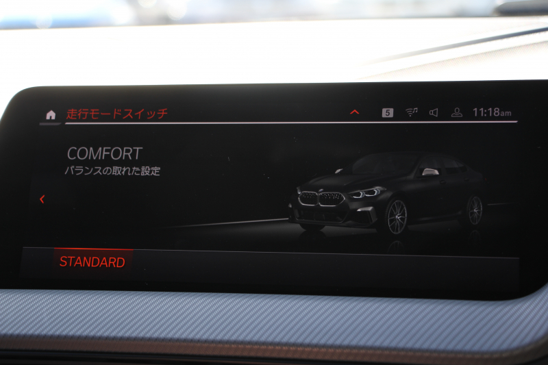 BMW 2シリーズ M235i Xdrive ｸﾞﾗﾝｸｰﾍﾟﾃﾞﾋﾞｭｰ&ｾﾚｸﾄP 306馬力 4WD ｼｰﾄﾋｰﾀｰ Mｽﾎﾟｰﾂｼｰﾄ Mｼｰﾄﾍﾞﾙﾄ ｱﾀﾞﾌﾟﾃｨﾌﾞｻｽ 追従ACC LEDﾍｯﾄﾞﾗｲﾄ 専用18AW Mspﾌﾞﾚｰｷ Applecarplay ﾀｯﾁ画面HDDﾅﾋﾞPｱｼｽﾄ ﾜｲﾔﾚｽ充電 2年保証