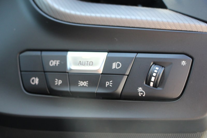 BMW 2シリーズ M235i Xdrive ｸﾞﾗﾝｸｰﾍﾟﾃﾞﾋﾞｭｰ&ｾﾚｸﾄP 306馬力 4WD ｼｰﾄﾋｰﾀｰ Mｽﾎﾟｰﾂｼｰﾄ Mｼｰﾄﾍﾞﾙﾄ ｱﾀﾞﾌﾟﾃｨﾌﾞｻｽ 追従ACC LEDﾍｯﾄﾞﾗｲﾄ 専用18AW Mspﾌﾞﾚｰｷ Applecarplay ﾀｯﾁ画面HDDﾅﾋﾞPｱｼｽﾄ ﾜｲﾔﾚｽ充電 2年保証