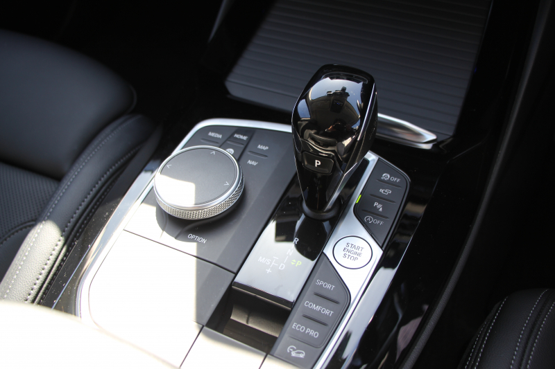 BMW X3 Xdrive20d 後期ﾓﾃﾞﾙ ﾋｰﾀｰ付合皮ﾚｻﾞｰ BMWﾗｲﾌﾞｺｯｸﾋﾟｯﾄ Applecarplay ﾀｯﾁ画面HDDﾅﾋﾞ追従ACC ｽﾃｱﾘﾝｸﾞｻﾎﾟｰﾄ 360度ｶﾒﾗ LEDﾍｯﾄﾞﾗｲﾄ ｵｰﾄﾊｲﾋﾞｰﾑ ｱﾝﾋﾞｴﾝﾄﾗｲﾄ 19AW 電動ﾘｱｹﾞｰﾄ 2年保証