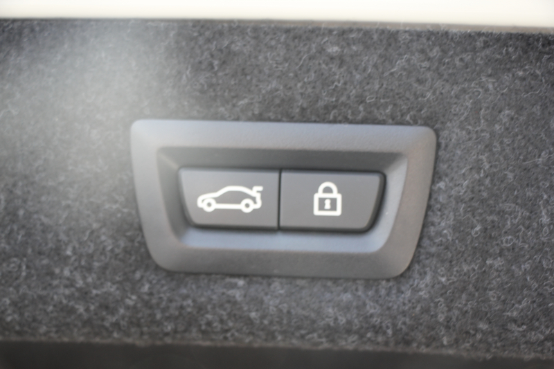 BMW 5シリーズ 523d Mｽﾎﾟｰﾂ ﾊｲﾗｲﾝ 変更後ﾓﾃﾞﾙ 新液晶ﾒｰﾀｰ 全席ﾋｰﾀｰ黒革 HUD LEDﾍｯﾄﾞﾗｲﾄ 追従ACC ｽﾃｱﾘﾝｸﾞｻﾎﾟｰﾄ ｵｰﾄﾊｲﾋﾞｰﾑ ﾀｯﾁ画面HDDﾅﾋﾞﾌﾙｾｸﾞTV 360度ｶﾒﾗ 電動ﾄﾗﾝｸ 専用ｴｱﾛ 19AW ﾊﾟﾄﾞﾙｼﾌﾄ ｱﾝﾋﾞｴﾝﾄﾗｲﾄ 2年保証