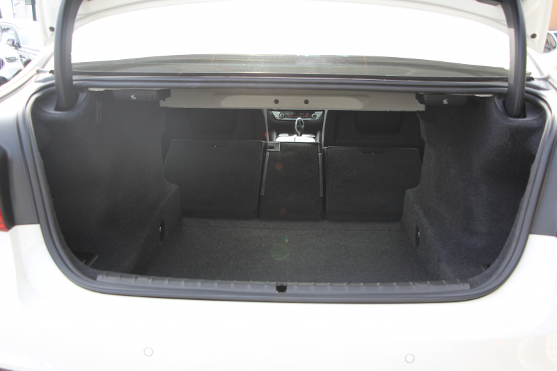 BMW 5シリーズ 523d Mｽﾎﾟｰﾂ ﾊｲﾗｲﾝ 変更後ﾓﾃﾞﾙ 新液晶ﾒｰﾀｰ 全席ﾋｰﾀｰ黒革 HUD LEDﾍｯﾄﾞﾗｲﾄ 追従ACC ｽﾃｱﾘﾝｸﾞｻﾎﾟｰﾄ ｵｰﾄﾊｲﾋﾞｰﾑ ﾀｯﾁ画面HDDﾅﾋﾞﾌﾙｾｸﾞTV 360度ｶﾒﾗ 電動ﾄﾗﾝｸ 専用ｴｱﾛ 19AW ﾊﾟﾄﾞﾙｼﾌﾄ ｱﾝﾋﾞｴﾝﾄﾗｲﾄ 2年保証