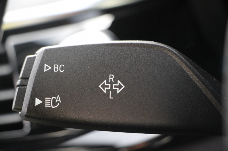 BMW 5シリーズ 523d Mｽﾎﾟｰﾂ ﾊｲﾗｲﾝ 変更後ﾓﾃﾞﾙ 新液晶ﾒｰﾀｰ 全席ﾋｰﾀｰ黒革 HUD LEDﾍｯﾄﾞﾗｲﾄ 追従ACC ｽﾃｱﾘﾝｸﾞｻﾎﾟｰﾄ ｵｰﾄﾊｲﾋﾞｰﾑ ﾀｯﾁ画面HDDﾅﾋﾞﾌﾙｾｸﾞTV 360度ｶﾒﾗ 電動ﾄﾗﾝｸ 専用ｴｱﾛ 19AW ﾊﾟﾄﾞﾙｼﾌﾄ ｱﾝﾋﾞｴﾝﾄﾗｲﾄ 2年保証