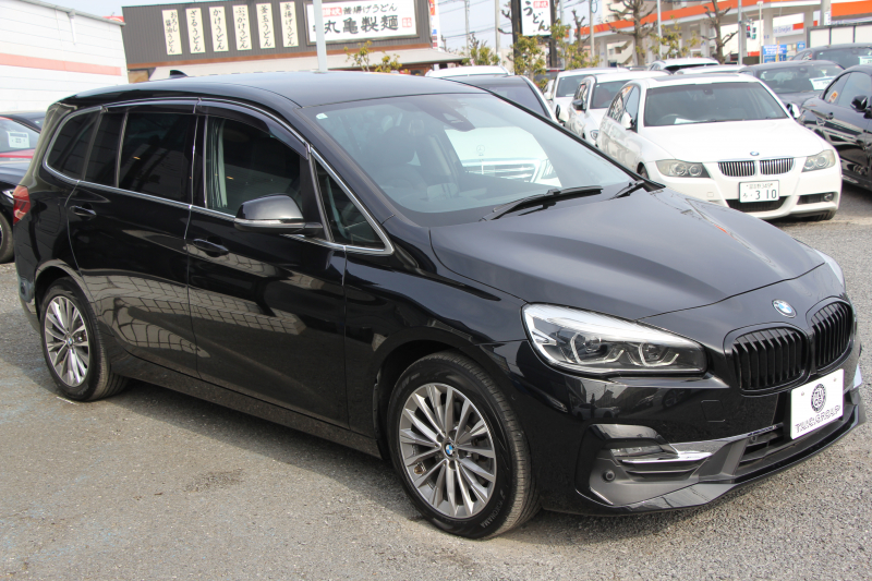 BMW 2シリーズ 218d ｸﾞﾗﾝﾂｱﾗｰ ﾗｸﾞｼﾞｭｱﾘｰ 後期 ﾌｪｲｽﾘﾌﾄ後 3列7人乗 1ｵｰﾅ ADｱｸﾃｨﾌﾞｾｰﾌﾃｨ&ｺﾝﾌｫｰﾄP 追従ACC HUD ﾋｰﾀｰ黒革 電動ﾄﾗﾝｸ ﾌﾘｯﾌﾟﾀﾞｳﾝﾓﾆﾀｰ ﾌﾙｾｸﾞTV LEDﾍｯﾄﾞﾗｲﾄ ﾀｯﾁ画面HDDﾅﾋﾞﾊﾟｰｷﾝｸﾞｱｼｽﾄ 2年保証