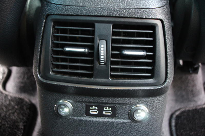 BMW 2シリーズ 218d ｸﾞﾗﾝﾂｱﾗｰ ﾗｸﾞｼﾞｭｱﾘｰ 後期 ﾌｪｲｽﾘﾌﾄ後 3列7人乗 1ｵｰﾅ ADｱｸﾃｨﾌﾞｾｰﾌﾃｨ&ｺﾝﾌｫｰﾄP 追従ACC HUD ﾋｰﾀｰ黒革 電動ﾄﾗﾝｸ ﾌﾘｯﾌﾟﾀﾞｳﾝﾓﾆﾀｰ ﾌﾙｾｸﾞTV LEDﾍｯﾄﾞﾗｲﾄ ﾀｯﾁ画面HDDﾅﾋﾞﾊﾟｰｷﾝｸﾞｱｼｽﾄ 2年保証