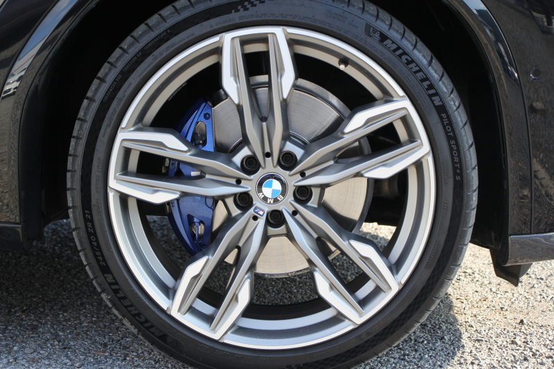 BMW X3 M40d ｾﾚｸﾄP 326馬力 3.0Lﾃﾞｨｰｾﾞﾙﾀｰﾎﾞﾊﾟﾉﾗﾏｻﾝﾙｰﾌ 全席ﾋｰﾀｰ黒革 ﾊｰﾏﾝｶｰﾄﾞﾝｻﾗｳﾝﾄﾞ3Ddesignｶｰﾎﾞﾝｽﾎﾟｲﾗｰ HUD 専用21AW Mｽﾎﾟｰﾂﾃﾞﾌ&ﾌﾞﾚｰｷ 追従ACC ｽﾃｱﾘﾝｸﾞｻﾎﾟｰﾄ ﾀｯﾁ画面HDDﾅﾋﾞTV 360度ｶﾒﾗ 電動ﾄﾗﾝｸ 2年保証