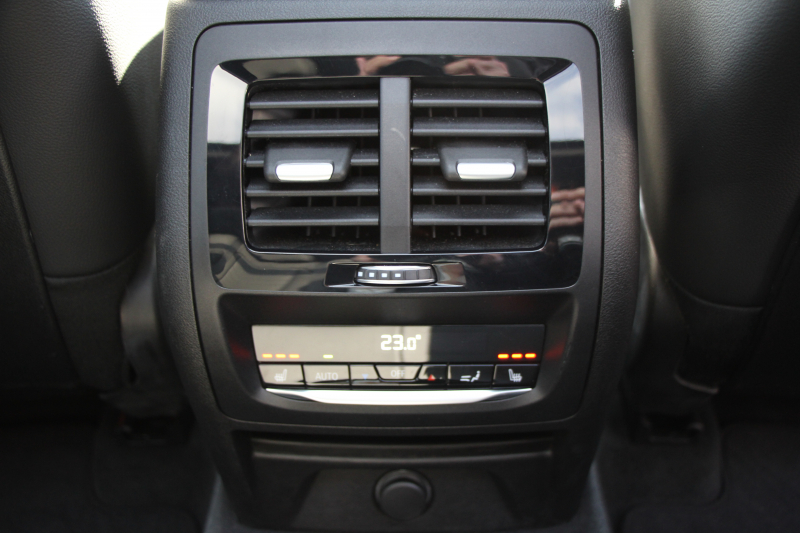 BMW X3 M40d ｾﾚｸﾄP 326馬力 3.0Lﾃﾞｨｰｾﾞﾙﾀｰﾎﾞﾊﾟﾉﾗﾏｻﾝﾙｰﾌ 全席ﾋｰﾀｰ黒革 ﾊｰﾏﾝｶｰﾄﾞﾝｻﾗｳﾝﾄﾞ3Ddesignｶｰﾎﾞﾝｽﾎﾟｲﾗｰ HUD 専用21AW Mｽﾎﾟｰﾂﾃﾞﾌ&ﾌﾞﾚｰｷ 追従ACC ｽﾃｱﾘﾝｸﾞｻﾎﾟｰﾄ ﾀｯﾁ画面HDDﾅﾋﾞTV 360度ｶﾒﾗ 電動ﾄﾗﾝｸ 2年保証