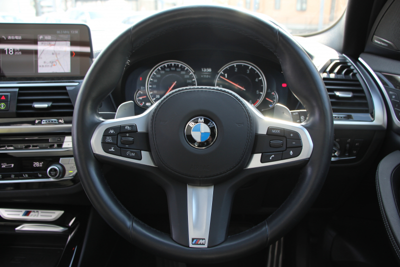 BMW X3 M40d ｾﾚｸﾄP 326馬力 3.0Lﾃﾞｨｰｾﾞﾙﾀｰﾎﾞﾊﾟﾉﾗﾏｻﾝﾙｰﾌ 全席ﾋｰﾀｰ黒革 ﾊｰﾏﾝｶｰﾄﾞﾝｻﾗｳﾝﾄﾞ3Ddesignｶｰﾎﾞﾝｽﾎﾟｲﾗｰ HUD 専用21AW Mｽﾎﾟｰﾂﾃﾞﾌ&ﾌﾞﾚｰｷ 追従ACC ｽﾃｱﾘﾝｸﾞｻﾎﾟｰﾄ ﾀｯﾁ画面HDDﾅﾋﾞTV 360度ｶﾒﾗ 電動ﾄﾗﾝｸ 2年保証