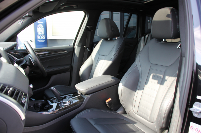 BMW X3 M40d ｾﾚｸﾄP 326馬力 3.0Lﾃﾞｨｰｾﾞﾙﾀｰﾎﾞﾊﾟﾉﾗﾏｻﾝﾙｰﾌ 全席ﾋｰﾀｰ黒革 ﾊｰﾏﾝｶｰﾄﾞﾝｻﾗｳﾝﾄﾞ3Ddesignｶｰﾎﾞﾝｽﾎﾟｲﾗｰ HUD 専用21AW Mｽﾎﾟｰﾂﾃﾞﾌ&ﾌﾞﾚｰｷ 追従ACC ｽﾃｱﾘﾝｸﾞｻﾎﾟｰﾄ ﾀｯﾁ画面HDDﾅﾋﾞTV 360度ｶﾒﾗ 電動ﾄﾗﾝｸ 2年保証