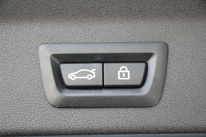 BMW X3 M40d ｾﾚｸﾄP 326馬力 3.0Lﾃﾞｨｰｾﾞﾙﾀｰﾎﾞﾊﾟﾉﾗﾏｻﾝﾙｰﾌ 全席ﾋｰﾀｰ黒革 ﾊｰﾏﾝｶｰﾄﾞﾝｻﾗｳﾝﾄﾞ3Ddesignｶｰﾎﾞﾝｽﾎﾟｲﾗｰ HUD 専用21AW Mｽﾎﾟｰﾂﾃﾞﾌ&ﾌﾞﾚｰｷ 追従ACC ｽﾃｱﾘﾝｸﾞｻﾎﾟｰﾄ ﾀｯﾁ画面HDDﾅﾋﾞTV 360度ｶﾒﾗ 電動ﾄﾗﾝｸ 2年保証