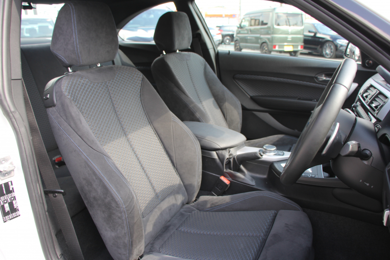 BMW 2シリーズ M240i ｸｰﾍﾟ後期 変更後ﾓﾃﾞﾙ 1ｵｰﾅ 追従ACC B58新ｴﾝｼﾞﾝ 直6ﾀｰﾎﾞ340馬力 LEDﾍｯﾄﾞﾗｲﾄ LEDﾃｰﾙ ｱﾀﾞﾌﾟﾃｨﾌﾞMｻｽ 専用ﾌﾞﾚｰｷ ﾀｯﾁ画面HDDﾅﾋﾞPｱｼｽﾄ ﾊﾟﾄﾞﾙｼﾌﾄ 8速AT 衝突軽減ﾌﾞﾚｰｷ ｼｰﾄﾋｰﾀｰ ｾﾘｳﾑｸﾞﾚｰ18AW&ｸﾞﾘﾙ 2年保証