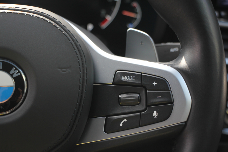 BMW 5シリーズ 540i Mｽﾎﾟｰﾂ ｾﾚｸﾄP indiviｶﾗｰ 1ｵｰﾅ 後輪駆動 直6ﾀｰﾎﾞ340馬力 ｻﾝﾙｰﾌ 全席ﾋｰﾀｰ黒革 ﾊｰﾏﾝｶｰﾄﾞﾝｻｳﾝﾄﾞ4ｿﾞｰﾝｴｱｺﾝ 液晶ﾒｰﾀｰ HUD 追従ACC LEDﾍｯﾄﾞﾗｲﾄ ﾀｯﾁ画面ﾅﾋﾞﾌﾙｾｸﾞTV ｱﾀﾞﾌﾟﾃｨﾌﾞｻｽ Mspﾌﾞﾚｰｷ 19AW 2年保証