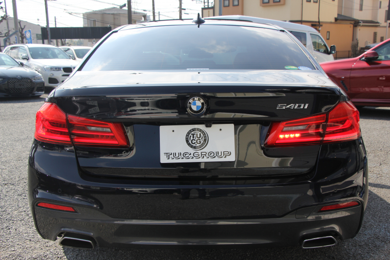 BMW 5シリーズ 540i Mｽﾎﾟｰﾂ ｾﾚｸﾄP indiviｶﾗｰ 1ｵｰﾅ 後輪駆動 直6ﾀｰﾎﾞ340馬力 ｻﾝﾙｰﾌ 全席ﾋｰﾀｰ黒革 ﾊｰﾏﾝｶｰﾄﾞﾝｻｳﾝﾄﾞ4ｿﾞｰﾝｴｱｺﾝ 液晶ﾒｰﾀｰ HUD 追従ACC LEDﾍｯﾄﾞﾗｲﾄ ﾀｯﾁ画面ﾅﾋﾞﾌﾙｾｸﾞTV ｱﾀﾞﾌﾟﾃｨﾌﾞｻｽ Mspﾌﾞﾚｰｷ 19AW 2年保証