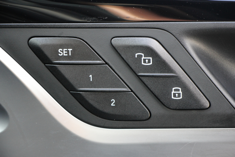 BMW X3 M40i ｾﾚｸﾄP ﾌｧｽﾄﾄﾗｯｸP 387馬力 直6ﾀｰﾎﾞﾊﾟﾉﾗﾏｻﾝﾙｰﾌ ﾊｰﾏﾝｶｰﾄﾞﾝｻｳﾝﾄﾞﾋｰﾀｰ黒革 Mｽﾎﾟｰﾂｼｰﾄ ｱﾀﾞﾌﾟﾃｨﾌﾞMｻｽ individual21AW BMWﾗｲﾌﾞｺｯｸﾋﾟｯﾄﾞﾘｱｼｰﾄ可倒調整 360度ｶﾒﾗ ﾀｯﾁ画面HDDﾅﾋﾞTV ｱｯﾌﾟﾙｶｰﾌﾟﾚｲ 2年保証