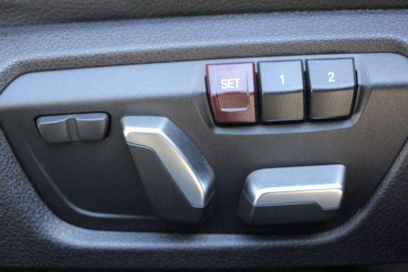 BMW 1シリーズ M140i ｴﾃﾞｨｼｮﾝｼｬﾄﾞｰ 後期 340馬力 直6ﾀｰﾎﾞ後輪駆動最終 ﾋｰﾀｰ黒革 LEDﾍｯﾄﾞﾗｲﾄ ｱﾀﾞﾌﾟﾃｨﾌﾞMｻｽ 専用ﾌﾞﾚｰｷ 18AW ﾀｯﾁ画面HDDﾅﾋﾞPｱｼｽﾄ 衝突軽減ﾌﾞﾚｰｷ 車線逸脱警告 歩行者警告 ﾌﾞﾚｰｷ付ｸﾙｺﾝ 2年保証