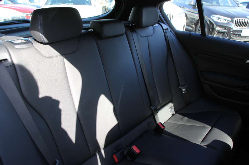 BMW 1シリーズ M140i ｴﾃﾞｨｼｮﾝｼｬﾄﾞｰ 後期 340馬力 直6ﾀｰﾎﾞ後輪駆動最終 ﾋｰﾀｰ黒革 LEDﾍｯﾄﾞﾗｲﾄ ｱﾀﾞﾌﾟﾃｨﾌﾞMｻｽ 専用ﾌﾞﾚｰｷ 18AW ﾀｯﾁ画面HDDﾅﾋﾞPｱｼｽﾄ 衝突軽減ﾌﾞﾚｰｷ 車線逸脱警告 歩行者警告 ﾌﾞﾚｰｷ付ｸﾙｺﾝ 2年保証