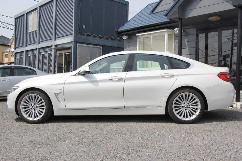BMW 4シリーズ 420i ｸﾞﾗﾝｸｰﾍﾟﾗｸﾞｼﾞｭｱﾘｰ 後期 真珠色 ﾋｰﾀｰ黒革 液晶ﾒｰﾀｰ LEDﾍｯﾄﾞﾗｲﾄ&ﾃｰﾙ 追従ACC ﾚｰﾝﾁｪﾝｼﾞ警告 ﾌﾙｾｸﾞTV HDDﾅﾋﾞｸﾛｰﾑﾗｲﾝｴｸｽﾃﾘｱ 電動ﾄﾗﾝｸ 衝突軽減ﾌﾞﾚｰｷ 車線逸脱警告 歩行者警告 2年保証