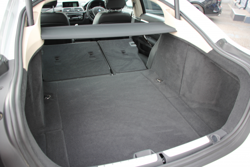 BMW 4シリーズ 420i ｸﾞﾗﾝｸｰﾍﾟﾗｸﾞｼﾞｭｱﾘｰ 後期 真珠色 ﾋｰﾀｰ黒革 液晶ﾒｰﾀｰ LEDﾍｯﾄﾞﾗｲﾄ&ﾃｰﾙ 追従ACC ﾚｰﾝﾁｪﾝｼﾞ警告 ﾌﾙｾｸﾞTV HDDﾅﾋﾞｸﾛｰﾑﾗｲﾝｴｸｽﾃﾘｱ 電動ﾄﾗﾝｸ 衝突軽減ﾌﾞﾚｰｷ 車線逸脱警告 歩行者警告 2年保証