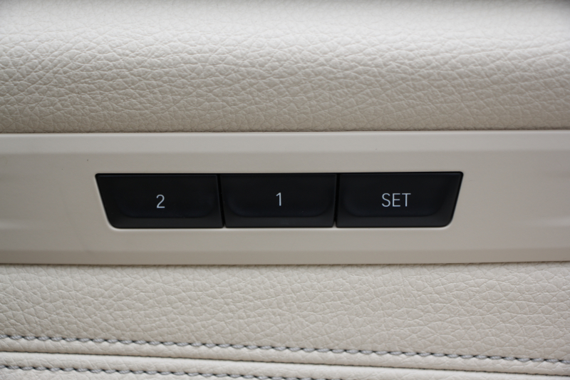 BMW 5シリーズ 530i ﾂｰﾘﾝｸﾞMｽﾎﾟｰﾂ ｾﾚｸﾄP 型式変更後｢ABA-JT20｣ 252馬力 ﾊﾟﾉﾗﾏｻﾝﾙｰﾌ ﾊｰﾏﾝｶｰﾄﾞﾝ 4ｿﾞｰﾝｴｱｺﾝ ｷｬﾝﾍﾞﾗﾍﾞｰｼﾞｭﾚｻﾞｰ 全席ﾋｰﾀｰHUD 追従ACC ｽﾃｱﾘﾝｸﾞｻﾎﾟｰﾄ 変更後全面液晶ﾒｰﾀｰ ﾀｯﾁ画面HDDﾅﾋﾞTV 360度ｶﾒﾗ 2年保証