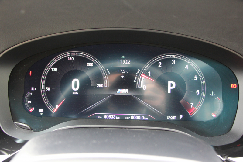 BMW 5シリーズ 530i ﾂｰﾘﾝｸﾞMｽﾎﾟｰﾂ ｾﾚｸﾄP 型式変更後｢ABA-JT20｣ 252馬力 ﾊﾟﾉﾗﾏｻﾝﾙｰﾌ ﾊｰﾏﾝｶｰﾄﾞﾝ 4ｿﾞｰﾝｴｱｺﾝ ｷｬﾝﾍﾞﾗﾍﾞｰｼﾞｭﾚｻﾞｰ 全席ﾋｰﾀｰHUD 追従ACC ｽﾃｱﾘﾝｸﾞｻﾎﾟｰﾄ 変更後全面液晶ﾒｰﾀｰ ﾀｯﾁ画面HDDﾅﾋﾞTV 360度ｶﾒﾗ 2年保証