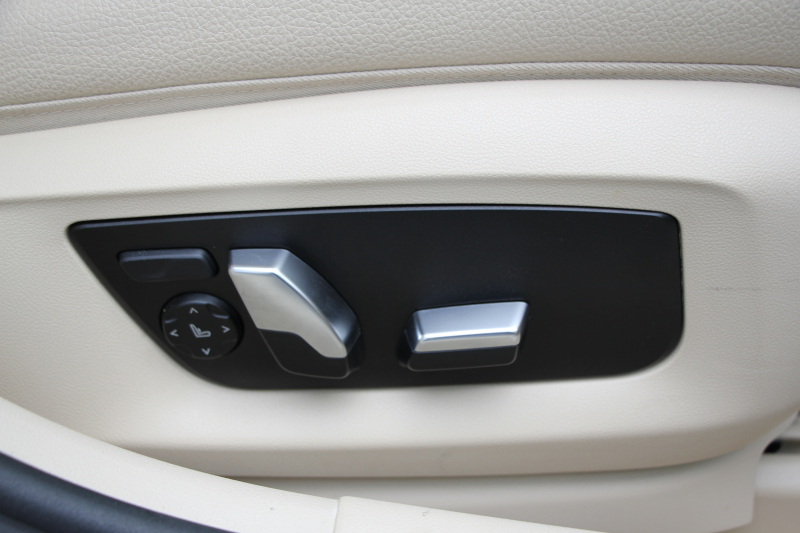 BMW 5シリーズ 530i ﾂｰﾘﾝｸﾞMｽﾎﾟｰﾂ ｾﾚｸﾄP 型式変更後｢ABA-JT20｣ 252馬力 ﾊﾟﾉﾗﾏｻﾝﾙｰﾌ ﾊｰﾏﾝｶｰﾄﾞﾝ 4ｿﾞｰﾝｴｱｺﾝ ｷｬﾝﾍﾞﾗﾍﾞｰｼﾞｭﾚｻﾞｰ 全席ﾋｰﾀｰHUD 追従ACC ｽﾃｱﾘﾝｸﾞｻﾎﾟｰﾄ 変更後全面液晶ﾒｰﾀｰ ﾀｯﾁ画面HDDﾅﾋﾞTV 360度ｶﾒﾗ 2年保証