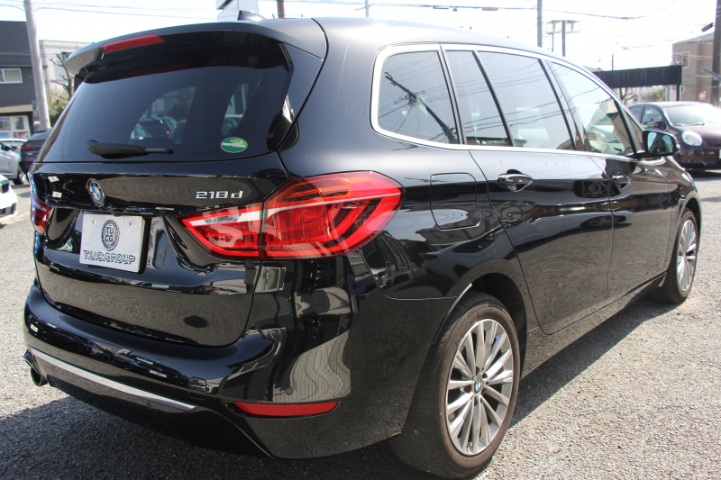 BMW 2シリーズ 218d ｸﾞﾗﾝﾂｱﾗｰ ﾗｸﾞｼﾞｭｱﾘｰ 後期 1ｵｰﾅ ﾌｪｲｽﾘﾌﾄ後 3列7人乗 ADｱｸﾃｨﾌﾞｾｰﾌﾃｨ&ｺﾝﾌｫｰﾄP 追従ACC HUD ﾋｰﾀｰ黒革 電動ﾄﾗﾝｸ LEDﾍｯﾄﾞﾗｲﾄ ﾀｯﾁ画面HDDﾅﾋﾞﾊﾟｰｷﾝｸﾞｱｼｽﾄ 衝突軽減ﾌﾞﾚｰｷ 車線逸脱警告 歩行者警告 2年保証
