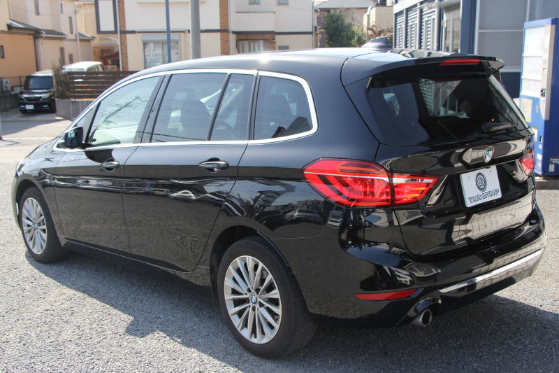 BMW 2シリーズ 218d ｸﾞﾗﾝﾂｱﾗｰ ﾗｸﾞｼﾞｭｱﾘｰ 後期 1ｵｰﾅ ﾌｪｲｽﾘﾌﾄ後 3列7人乗 ADｱｸﾃｨﾌﾞｾｰﾌﾃｨ&ｺﾝﾌｫｰﾄP 追従ACC HUD ﾋｰﾀｰ黒革 電動ﾄﾗﾝｸ LEDﾍｯﾄﾞﾗｲﾄ ﾀｯﾁ画面HDDﾅﾋﾞﾊﾟｰｷﾝｸﾞｱｼｽﾄ 衝突軽減ﾌﾞﾚｰｷ 車線逸脱警告 歩行者警告 2年保証