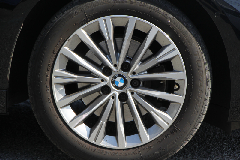 BMW 2シリーズ 218d ｸﾞﾗﾝﾂｱﾗｰ ﾗｸﾞｼﾞｭｱﾘｰ 後期 1ｵｰﾅ ﾌｪｲｽﾘﾌﾄ後 3列7人乗 ADｱｸﾃｨﾌﾞｾｰﾌﾃｨ&ｺﾝﾌｫｰﾄP 追従ACC HUD ﾋｰﾀｰ黒革 電動ﾄﾗﾝｸ LEDﾍｯﾄﾞﾗｲﾄ ﾀｯﾁ画面HDDﾅﾋﾞﾊﾟｰｷﾝｸﾞｱｼｽﾄ 衝突軽減ﾌﾞﾚｰｷ 車線逸脱警告 歩行者警告 2年保証