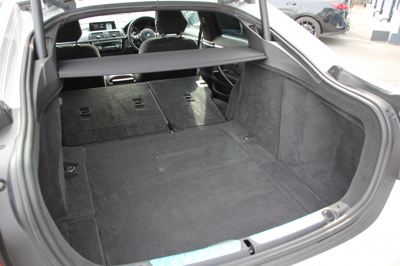 BMW 4シリーズ 420i ｸﾞﾗﾝｸｰﾍﾟMｽﾎﾟｰﾂ 後期 ﾌｪｲｽﾘﾌﾄ後 ｼｰﾄﾋｰﾀｰ 追従ACC LEDﾍｯﾄﾞﾗｲﾄ&ﾃｰﾙ&ﾌｫｸﾞﾀｯﾁ画面HDDﾅﾋﾞTV Bｶﾒﾗ 電動ﾄﾗﾝｸ ｽﾏｰﾄｷｰ 液晶ﾒｰﾀｰ Hi-fiｽﾋﾟｰｶｰ 衝突軽減ﾌﾞﾚｰｷ 車線逸脱警告 歩行者警告 18AW 2年保証