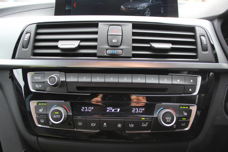 BMW 4シリーズ 420i ｸﾞﾗﾝｸｰﾍﾟMｽﾎﾟｰﾂ 後期 ﾌｪｲｽﾘﾌﾄ後 ｼｰﾄﾋｰﾀｰ 追従ACC LEDﾍｯﾄﾞﾗｲﾄ&ﾃｰﾙ&ﾌｫｸﾞﾀｯﾁ画面HDDﾅﾋﾞTV Bｶﾒﾗ 電動ﾄﾗﾝｸ ｽﾏｰﾄｷｰ 液晶ﾒｰﾀｰ Hi-fiｽﾋﾟｰｶｰ 衝突軽減ﾌﾞﾚｰｷ 車線逸脱警告 歩行者警告 18AW 2年保証