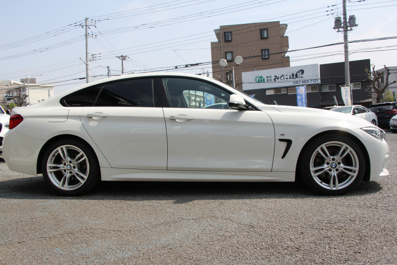 BMW 4シリーズ 420i ｸﾞﾗﾝｸｰﾍﾟMｽﾎﾟｰﾂ 後期 ﾌｪｲｽﾘﾌﾄ後 ｼｰﾄﾋｰﾀｰ 追従ACC LEDﾍｯﾄﾞﾗｲﾄ&ﾃｰﾙ&ﾌｫｸﾞﾀｯﾁ画面HDDﾅﾋﾞTV Bｶﾒﾗ 電動ﾄﾗﾝｸ ｽﾏｰﾄｷｰ 液晶ﾒｰﾀｰ Hi-fiｽﾋﾟｰｶｰ 衝突軽減ﾌﾞﾚｰｷ 車線逸脱警告 歩行者警告 18AW 2年保証