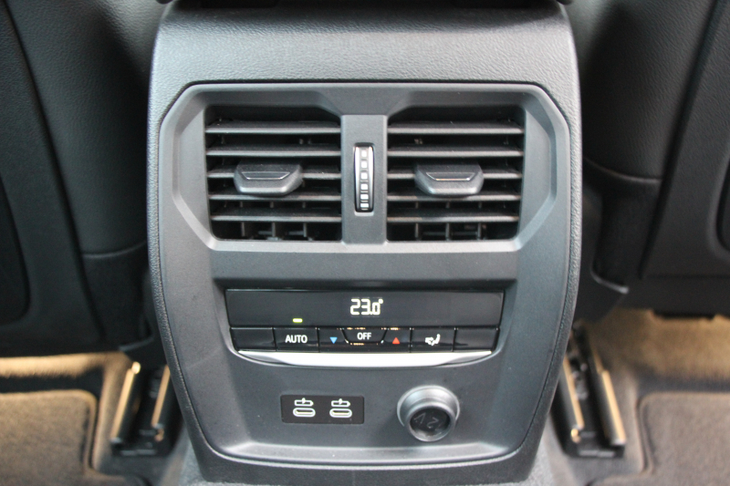 BMW 3シリーズ 320i Mｽﾎﾟｰﾂ ｺﾝﾌｫｰﾄP ｼｰﾄﾋｰﾀｰ ｵﾌﾟｼｮﾝ19AW 追従ACC ｽﾃｱﾘﾝｸﾞｻﾎﾟｰﾄ BMWﾗｲﾌﾞｺｯｸﾋﾟｯﾄﾞLEDﾍｯﾄﾞﾗｲﾄ ｵｰﾄﾊｲﾋﾞｰﾑ ﾜｲﾔﾚｽ充電 ﾊｰﾌﾚｻﾞｰ電動ｼｰﾄ 電動ﾄﾗﾝｸ 3ｿﾞｰﾝｴｱｺﾝ ｱｯﾌﾟﾙｶｰﾌﾟﾚｲ ﾀｯﾁ画面HDDﾅﾋﾞ2年保証