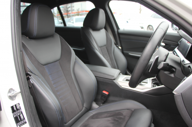 BMW 3シリーズ 320i Mｽﾎﾟｰﾂ ｺﾝﾌｫｰﾄP ｼｰﾄﾋｰﾀｰ ｵﾌﾟｼｮﾝ19AW 追従ACC ｽﾃｱﾘﾝｸﾞｻﾎﾟｰﾄ BMWﾗｲﾌﾞｺｯｸﾋﾟｯﾄﾞLEDﾍｯﾄﾞﾗｲﾄ ｵｰﾄﾊｲﾋﾞｰﾑ ﾜｲﾔﾚｽ充電 ﾊｰﾌﾚｻﾞｰ電動ｼｰﾄ 電動ﾄﾗﾝｸ 3ｿﾞｰﾝｴｱｺﾝ ｱｯﾌﾟﾙｶｰﾌﾟﾚｲ ﾀｯﾁ画面HDDﾅﾋﾞ2年保証