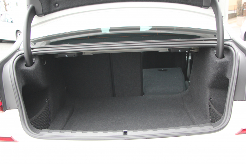 BMW 3シリーズ 320i Mｽﾎﾟｰﾂ ｺﾝﾌｫｰﾄP ｼｰﾄﾋｰﾀｰ ｵﾌﾟｼｮﾝ19AW 追従ACC ｽﾃｱﾘﾝｸﾞｻﾎﾟｰﾄ BMWﾗｲﾌﾞｺｯｸﾋﾟｯﾄﾞLEDﾍｯﾄﾞﾗｲﾄ ｵｰﾄﾊｲﾋﾞｰﾑ ﾜｲﾔﾚｽ充電 ﾊｰﾌﾚｻﾞｰ電動ｼｰﾄ 電動ﾄﾗﾝｸ 3ｿﾞｰﾝｴｱｺﾝ ｱｯﾌﾟﾙｶｰﾌﾟﾚｲ ﾀｯﾁ画面HDDﾅﾋﾞ2年保証