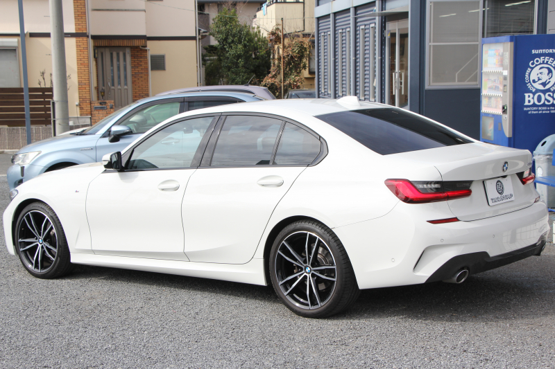 BMW 3シリーズ 320i Mｽﾎﾟｰﾂ ｺﾝﾌｫｰﾄP ｼｰﾄﾋｰﾀｰ ｵﾌﾟｼｮﾝ19AW 追従ACC ｽﾃｱﾘﾝｸﾞｻﾎﾟｰﾄ BMWﾗｲﾌﾞｺｯｸﾋﾟｯﾄﾞLEDﾍｯﾄﾞﾗｲﾄ ｵｰﾄﾊｲﾋﾞｰﾑ ﾜｲﾔﾚｽ充電 ﾊｰﾌﾚｻﾞｰ電動ｼｰﾄ 電動ﾄﾗﾝｸ 3ｿﾞｰﾝｴｱｺﾝ ｱｯﾌﾟﾙｶｰﾌﾟﾚｲ ﾀｯﾁ画面HDDﾅﾋﾞ2年保証