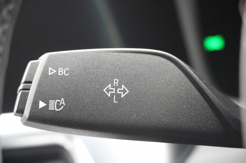 BMW 3シリーズ 320i Mｽﾎﾟｰﾂ ｺﾝﾌｫｰﾄP ｼｰﾄﾋｰﾀｰ ｵﾌﾟｼｮﾝ19AW 追従ACC ｽﾃｱﾘﾝｸﾞｻﾎﾟｰﾄ BMWﾗｲﾌﾞｺｯｸﾋﾟｯﾄﾞLEDﾍｯﾄﾞﾗｲﾄ ｵｰﾄﾊｲﾋﾞｰﾑ ﾜｲﾔﾚｽ充電 ﾊｰﾌﾚｻﾞｰ電動ｼｰﾄ 電動ﾄﾗﾝｸ 3ｿﾞｰﾝｴｱｺﾝ ｱｯﾌﾟﾙｶｰﾌﾟﾚｲ ﾀｯﾁ画面HDDﾅﾋﾞ2年保証