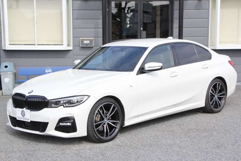 BMW 3シリーズ 320i Mｽﾎﾟｰﾂ ｺﾝﾌｫｰﾄP ｼｰﾄﾋｰﾀｰ ｵﾌﾟｼｮﾝ19AW 追従ACC ｽﾃｱﾘﾝｸﾞｻﾎﾟｰﾄ BMWﾗｲﾌﾞｺｯｸﾋﾟｯﾄﾞLEDﾍｯﾄﾞﾗｲﾄ ｵｰﾄﾊｲﾋﾞｰﾑ ﾜｲﾔﾚｽ充電 ﾊｰﾌﾚｻﾞｰ電動ｼｰﾄ 電動ﾄﾗﾝｸ 3ｿﾞｰﾝｴｱｺﾝ ｱｯﾌﾟﾙｶｰﾌﾟﾚｲ ﾀｯﾁ画面HDDﾅﾋﾞ2年保証