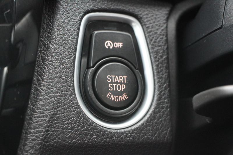 BMW 3シリーズ 320i Mｽﾎﾟｰﾂ ﾌｧｽﾄﾄﾗｯｸP 後期 8A新ｴﾝｼﾞﾝ ｱﾀﾞﾌﾟﾃｨﾌﾞMｻｽ Mｽﾎﾟｰﾂﾌﾞﾚｰｷ 19AW LEDﾍｯﾄﾞﾗｲﾄ&ﾃｰﾙ 追従ACC ﾚｰﾝﾁｪﾝｼﾞ警告 衝突軽減ﾌﾞﾚｰｷ 車線逸脱警告 歩行者警告 ﾌﾙｾｸﾞTV HDDﾅﾋﾞBluetooth接続 専用ｴｱﾛ ﾊﾟﾄﾞﾙｼﾌﾄ 2年保証