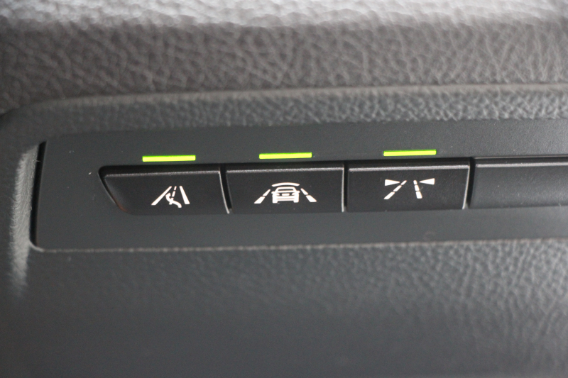 BMW 3シリーズ 320i Mｽﾎﾟｰﾂ ﾌｧｽﾄﾄﾗｯｸP 後期 8A新ｴﾝｼﾞﾝ ｱﾀﾞﾌﾟﾃｨﾌﾞMｻｽ Mｽﾎﾟｰﾂﾌﾞﾚｰｷ 19AW LEDﾍｯﾄﾞﾗｲﾄ&ﾃｰﾙ 追従ACC ﾚｰﾝﾁｪﾝｼﾞ警告 衝突軽減ﾌﾞﾚｰｷ 車線逸脱警告 歩行者警告 ﾌﾙｾｸﾞTV HDDﾅﾋﾞBluetooth接続 専用ｴｱﾛ ﾊﾟﾄﾞﾙｼﾌﾄ 2年保証