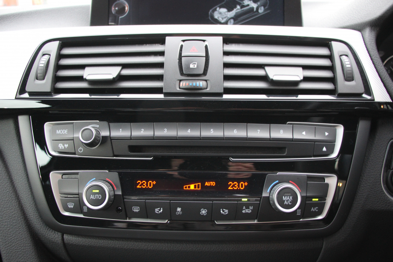 BMW 4シリーズ 420i ｸｰﾍﾟMｽﾎﾟｰﾂ 追従ACC 衝突軽減ﾌﾞﾚｰｷ 車線逸脱警告 歩行者警告 ﾌﾙｾｸﾞTV ｵﾌﾟｼｮﾝ19AW 専用ｴｱﾛ ﾌﾞﾗｯｸｷﾄﾞﾆｰｸﾞﾘﾙ ﾀｯﾁﾊﾟｯﾄﾞ対応HDDﾅﾋﾞｹﾞｰｼｮﾝBluetooth接続 ｽﾏｰﾄｷｰ ﾊﾟﾄﾞﾙｼﾌﾄ ﾐﾗｰETC2.0 直噴ﾀｰﾎﾞ8速AT 2年保証