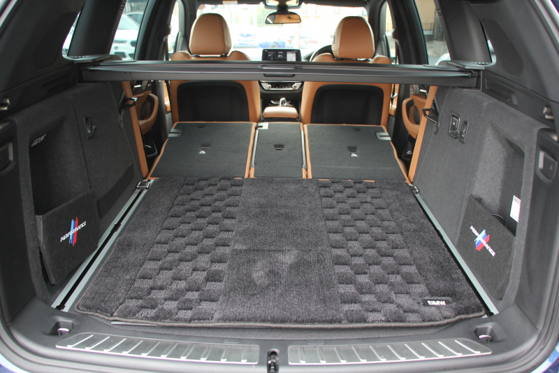 BMW X3 Xdrive20d Mｽﾎﾟｰﾂ ﾊｲﾗｲﾝ ﾃﾞﾋﾞｭｰP ﾊﾟﾉﾗﾏｻﾝR ﾊｰﾏﾝｶｰﾄﾞﾝ 全席ﾋｰﾀｰ茶革 ｼﾞｪｽﾁｬｰC HUD ﾘｱｼｰﾄ可倒調整 ｱﾝﾋﾞｴﾝﾄﾗｲﾄ LEDﾍｯﾄﾞﾗｲﾄ ﾀｯﾁ画面HDDﾅﾋﾞTV ﾜｲﾔﾚｽ充電 360度ｶﾒﾗ ｽﾃｱﾘﾝｸﾞｻﾎﾟｰﾄ 追従ACC 電動ﾄﾗﾝｸ ﾌﾞﾗｯｸ20AW 2年保証