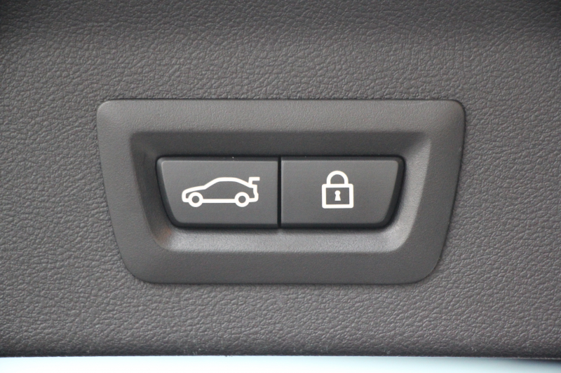 BMW X3 Xdrive20d Mｽﾎﾟｰﾂ ﾊｲﾗｲﾝ ﾃﾞﾋﾞｭｰP ﾊﾟﾉﾗﾏｻﾝR ﾊｰﾏﾝｶｰﾄﾞﾝ 全席ﾋｰﾀｰ茶革 ｼﾞｪｽﾁｬｰC HUD ﾘｱｼｰﾄ可倒調整 ｱﾝﾋﾞｴﾝﾄﾗｲﾄ LEDﾍｯﾄﾞﾗｲﾄ ﾀｯﾁ画面HDDﾅﾋﾞTV ﾜｲﾔﾚｽ充電 360度ｶﾒﾗ ｽﾃｱﾘﾝｸﾞｻﾎﾟｰﾄ 追従ACC 電動ﾄﾗﾝｸ ﾌﾞﾗｯｸ20AW 2年保証