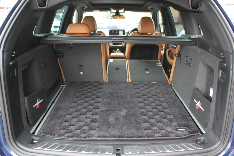 BMW X3 Xdrive20d Mｽﾎﾟｰﾂ ﾊｲﾗｲﾝ ﾃﾞﾋﾞｭｰP ﾊﾟﾉﾗﾏｻﾝR ﾊｰﾏﾝｶｰﾄﾞﾝ 全席ﾋｰﾀｰ茶革 ｼﾞｪｽﾁｬｰC HUD ﾘｱｼｰﾄ可倒調整 ｱﾝﾋﾞｴﾝﾄﾗｲﾄ LEDﾍｯﾄﾞﾗｲﾄ ﾀｯﾁ画面HDDﾅﾋﾞTV ﾜｲﾔﾚｽ充電 360度ｶﾒﾗ ｽﾃｱﾘﾝｸﾞｻﾎﾟｰﾄ 追従ACC 電動ﾄﾗﾝｸ ﾌﾞﾗｯｸ20AW 2年保証