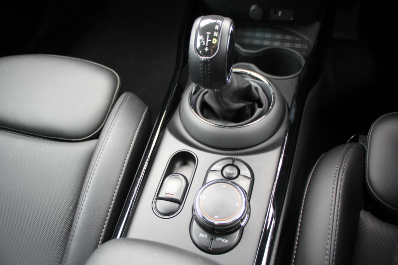 MINI(ミニ) ミニ MINI ｸｰﾊﾟｰD ｸﾗﾌﾞﾏﾝ ﾌﾞﾙｰﾉｰﾄﾄｰｷｮｰｴﾃﾞｨｼｮﾝ 限定車 1ｵｰﾅ ﾋｰﾀｰ付ﾚｻﾞﾚｯﾄｼｰﾄ/ｶｰﾎﾞﾝﾌﾞﾗｯｸ 追従ACC 衝突軽減ﾌﾞﾚｰｷ ﾃﾞｨｰｾﾞﾙ燃費22㎞/L 純正ﾅﾋﾞBｶﾒﾗ Bluetooth接続 LEDﾍｯﾄﾞﾗｲﾄ&ﾌｫｸﾞｽﾏｰﾄｷｰ 2年保証