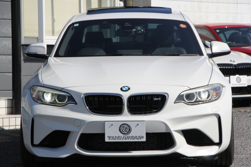 BMW Mシリーズ M2ｸｰﾍﾟMDCT ｻﾝﾙｰﾌ 370馬力 直6ﾀｰﾎﾞ7速DCT ﾋｰﾀｰ黒革 ﾊｰﾏﾝｶｰﾄﾞﾝｻｳﾝﾄﾞﾌﾙｾｸﾞTV HDDﾅﾋﾞBｶﾒﾗ 専用19AW 衝突軽減ﾌﾞﾚｰｷ 車線逸脱警告 歩行者警告 ﾌﾞﾚｰｷ付ｸﾙｺﾝ ｽﾏｰﾄｷｰ ｶｰﾎﾞﾝｲﾝﾃﾘｱﾄﾘﾑ ﾊﾟﾄﾞﾙｼﾌﾄ 2年保証
