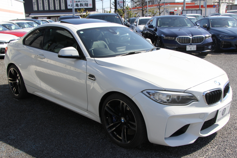 BMW Mシリーズ M2ｸｰﾍﾟMDCT ｻﾝﾙｰﾌ 370馬力 直6ﾀｰﾎﾞ7速DCT ﾋｰﾀｰ黒革 ﾊｰﾏﾝｶｰﾄﾞﾝｻｳﾝﾄﾞﾌﾙｾｸﾞTV HDDﾅﾋﾞBｶﾒﾗ 専用19AW 衝突軽減ﾌﾞﾚｰｷ 車線逸脱警告 歩行者警告 ﾌﾞﾚｰｷ付ｸﾙｺﾝ ｽﾏｰﾄｷｰ ｶｰﾎﾞﾝｲﾝﾃﾘｱﾄﾘﾑ ﾊﾟﾄﾞﾙｼﾌﾄ 2年保証
