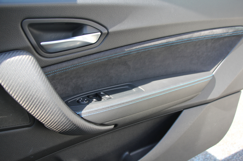 BMW Mシリーズ M2ｸｰﾍﾟMDCT ｻﾝﾙｰﾌ 370馬力 直6ﾀｰﾎﾞ7速DCT ﾋｰﾀｰ黒革 ﾊｰﾏﾝｶｰﾄﾞﾝｻｳﾝﾄﾞﾌﾙｾｸﾞTV HDDﾅﾋﾞBｶﾒﾗ 専用19AW 衝突軽減ﾌﾞﾚｰｷ 車線逸脱警告 歩行者警告 ﾌﾞﾚｰｷ付ｸﾙｺﾝ ｽﾏｰﾄｷｰ ｶｰﾎﾞﾝｲﾝﾃﾘｱﾄﾘﾑ ﾊﾟﾄﾞﾙｼﾌﾄ 2年保証